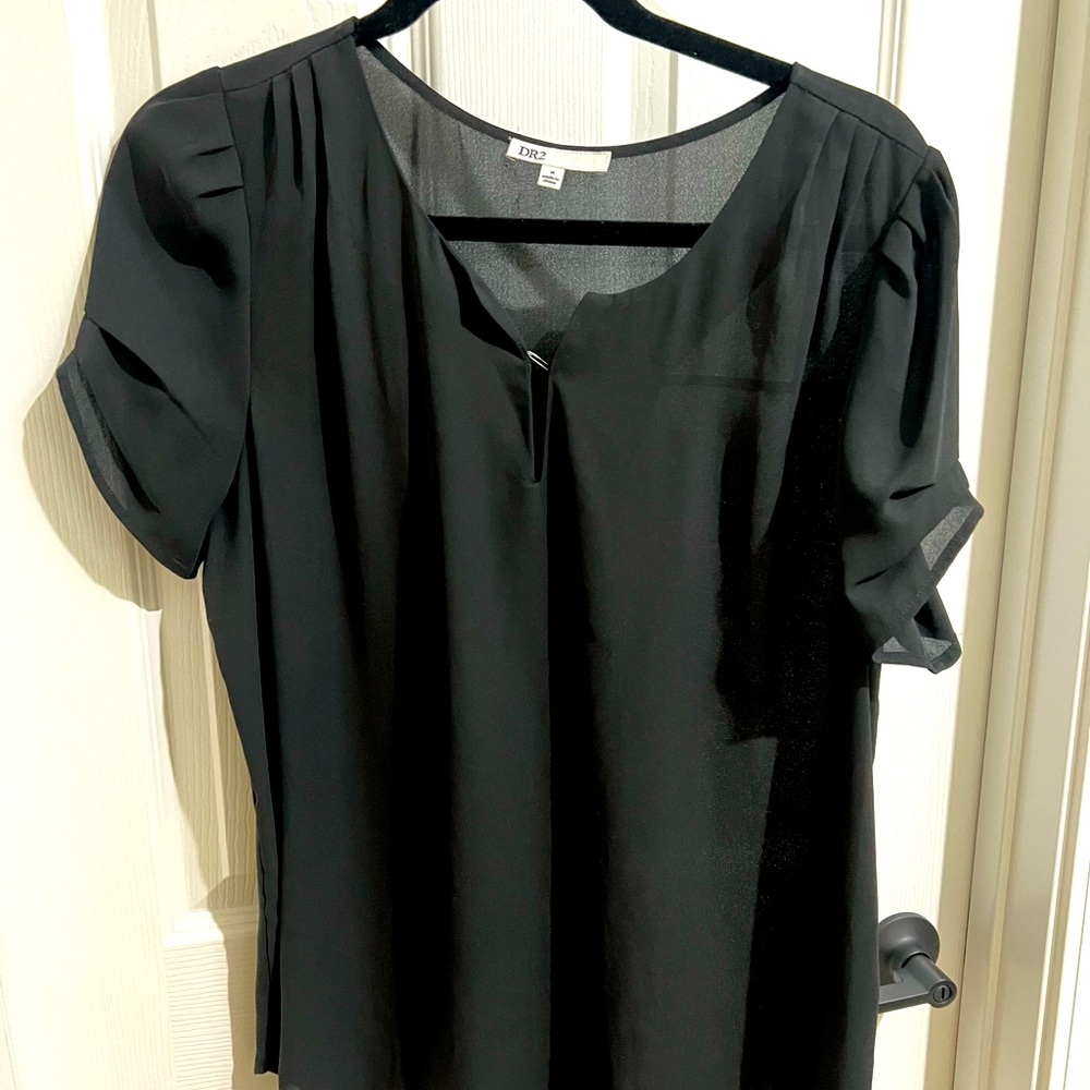 Black Short-sleeve Blouse